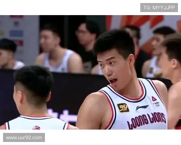 焦泊乔出战20分钟8中4砍9分6板1帽展现内线价值贡献稳定表现